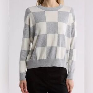 2/$30 T Tahari Grey and White Checkered Sweater sz Small NWT ⚠️